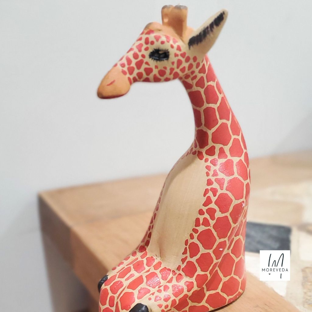 Wood Giraffe Shelf Sitter | I'm All Ears